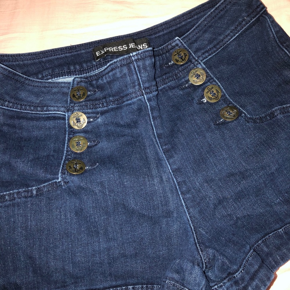 High Waisted Express Anchor button shorts